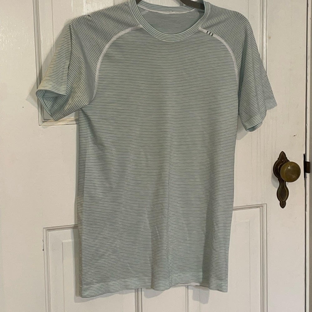 Lululemon Green Striped Metal Vent Tech shirt Men’s